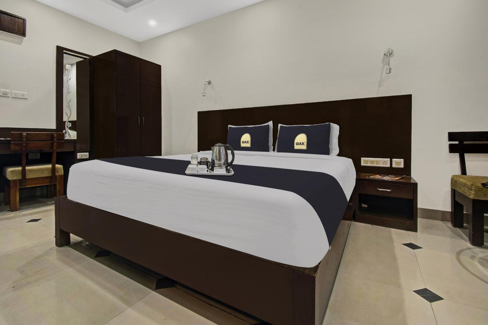 Townhouse Oak Hotel Heritage Heights Jaipur Exteriör bild