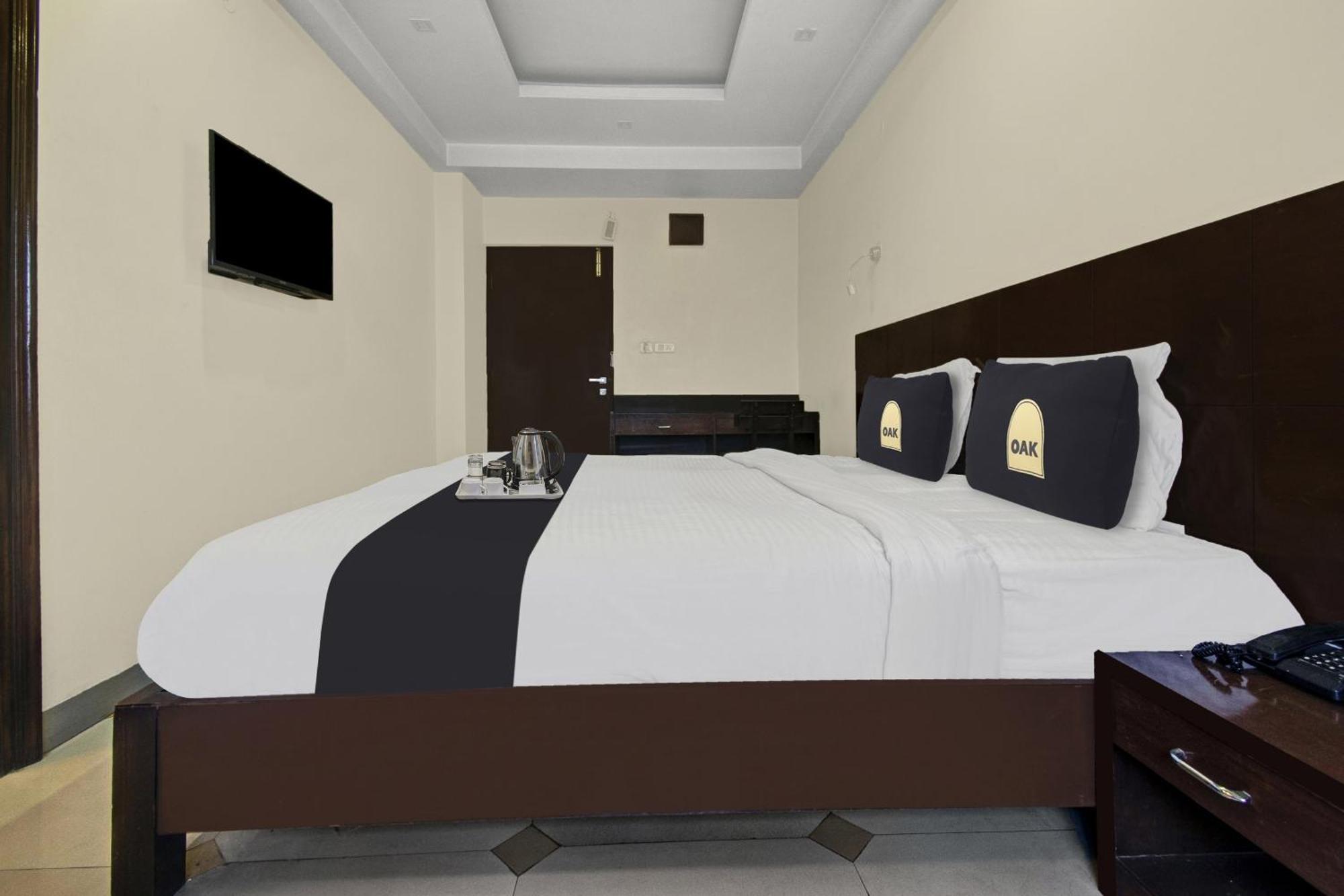 Townhouse Oak Hotel Heritage Heights Jaipur Exteriör bild