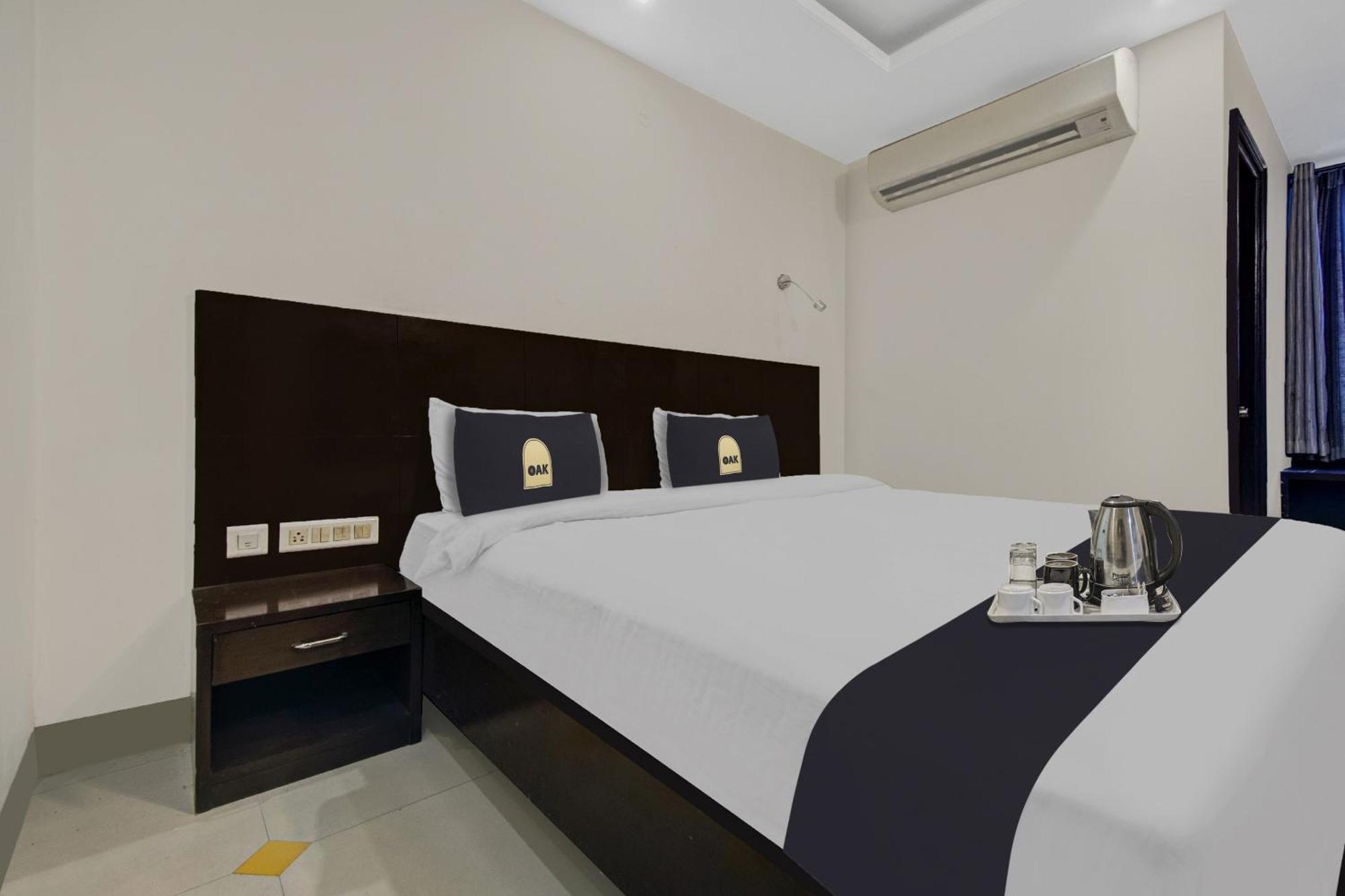 Townhouse Oak Hotel Heritage Heights Jaipur Exteriör bild